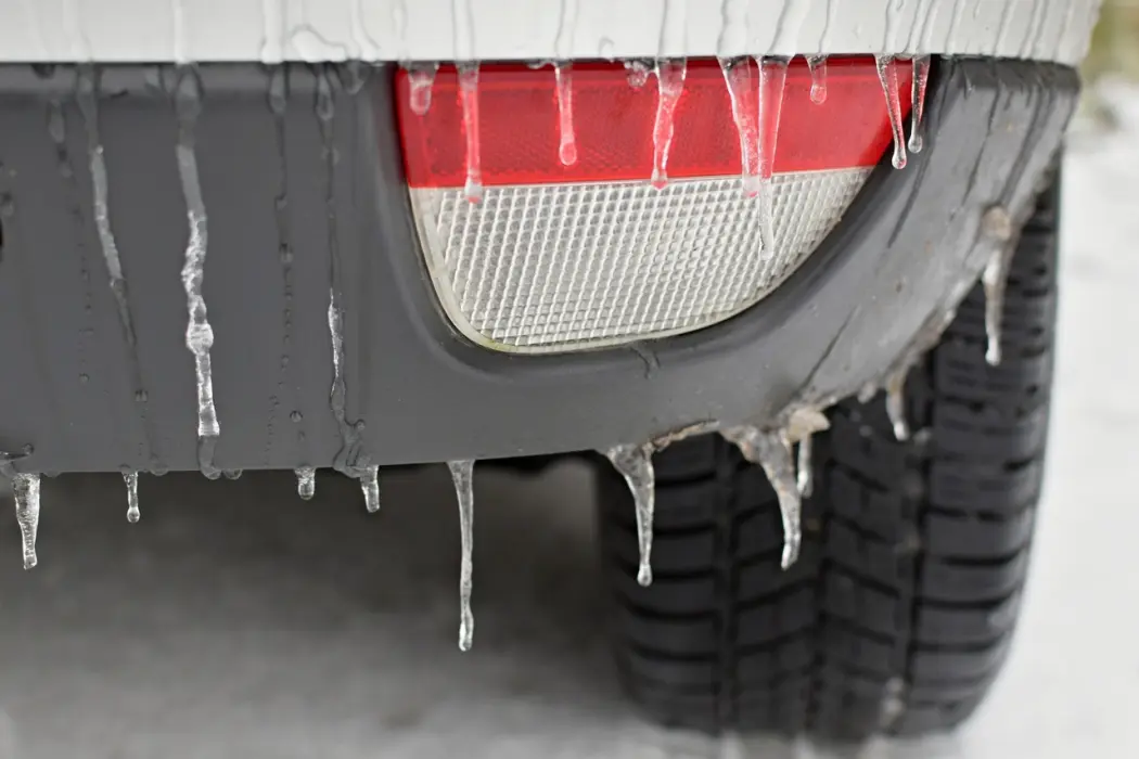 Jak zabezpieczyć samochód na zimę?