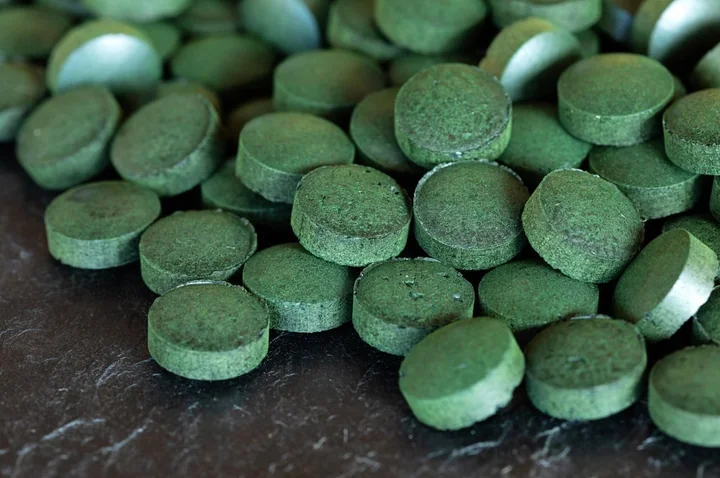 Jak suplementować spirulinę bezpiecznie i skutecznie?