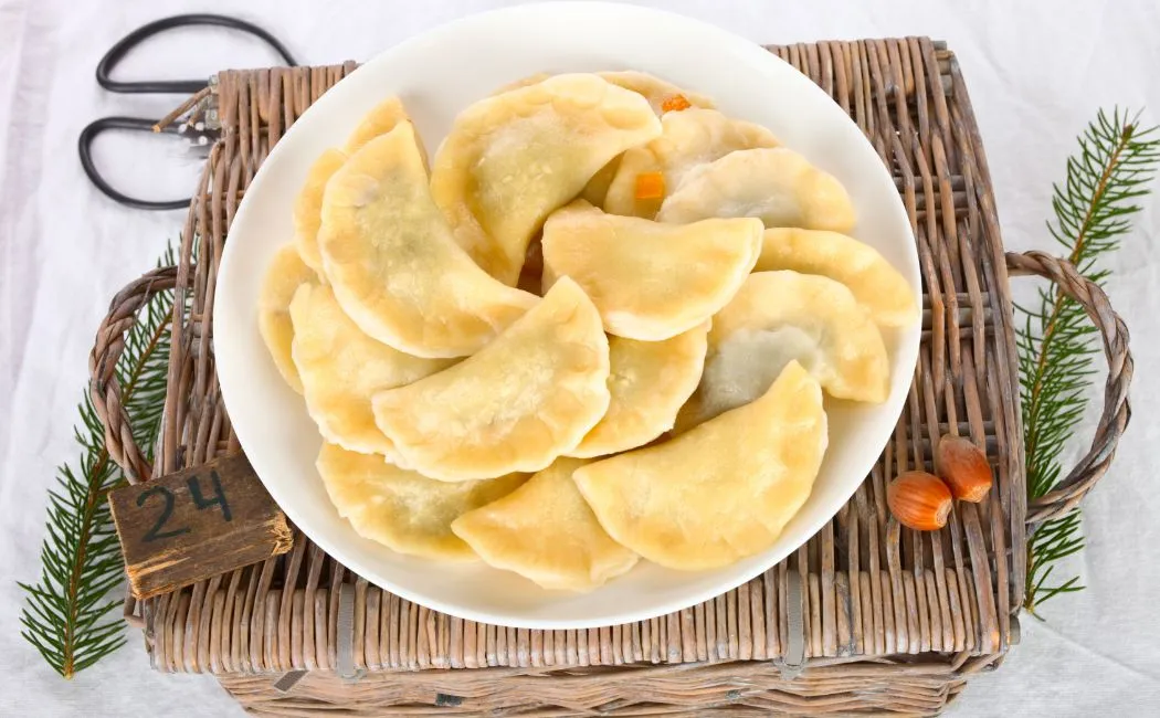 Perfekcyjne pierogi z kapustą i grzybami na Wigilię