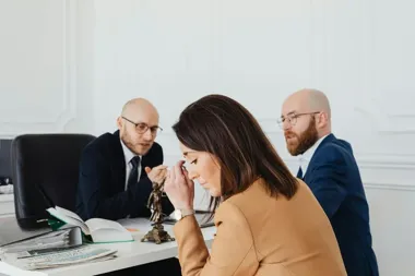 Rozwód krok po kroku – co warto wiedzieć o przebiegu sprawy rozwodowej?