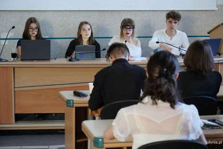 Plac Konstytucji pod lupą młodych. W Gdyni pojawiły się też europejskie wnioski