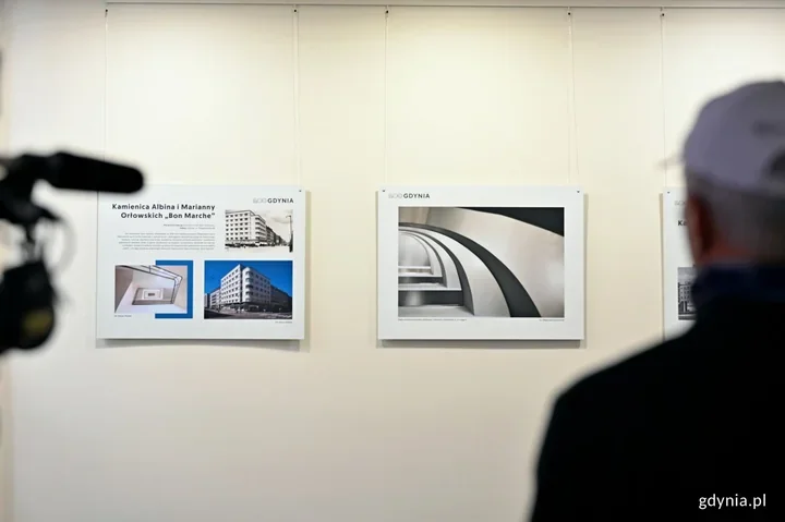 Gdyński modernizm na planszach. Nowa wystawa w Galerii Ratusz