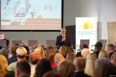 OPEC pokazał skalę zmian. 20 kilometrów nowych ciepłociągów