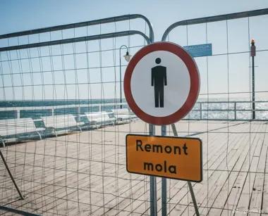 Głowica mola w Orłowie zostaje zamknięta. Pod deskami wyszła korozja
