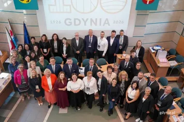 Stulecie praw miejskich połączyło Gdynię z 12 delegacjami