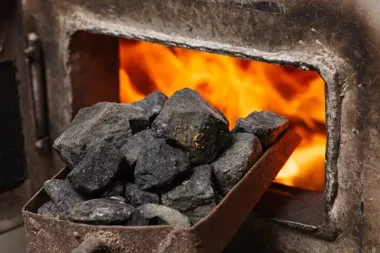 Stare kotły 3 i 4 klasy wypadają z użycia. Można dostać 30 tys. zł