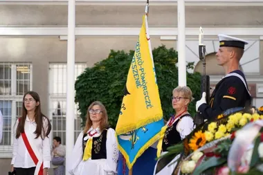 Marynarka stanęła przy Abrahamie – Gdynia przypomniała o swoich kaszubskich korzeniach