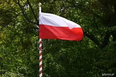 Gdynia przygotowuje biało-czerwony maj. W mieście pojawi się 2200 flag