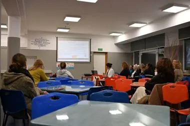 MOPS pokazał pomoc dla uczniów i absolwentów. Rodzice spotkali się w Gdyni