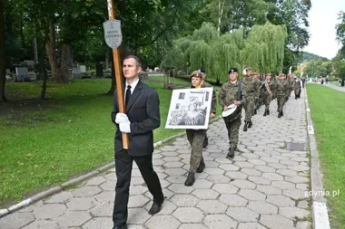 Na Srebrzysku pożegnano „Stokrotkę” z Gdyni, bohaterkę Powstania Warszawskiego