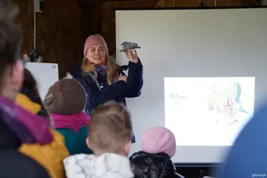 Setki karmników i budek lęgowych trafiły do Gdyni, a młodzi znów pokazali siłę