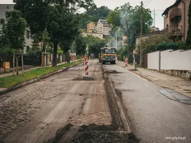 Najpierw pod ziemią, potem na jezdni. Remont Kalksztajnów w toku