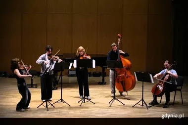 Chopin, Piazzolla i kino pod chmurką. Muzyka zabrzmi w Parku Centralnym