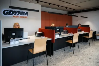 Punkty obsługi w Gdyni pracują dłużej. Liczby nie zostawiają złudzeń