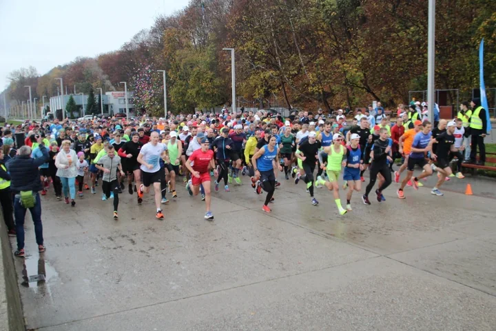 Grafika promocyjna wydarzenia Urodzinowa edycja parkrun Gdynia – 5 km od 15 lat razem